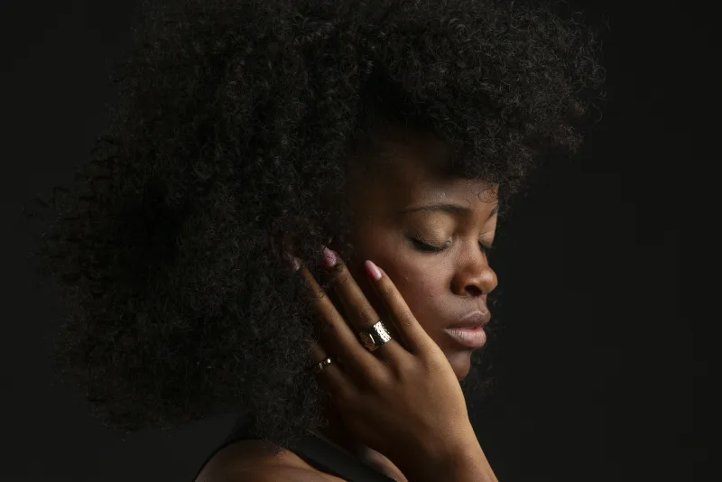 beauty retouching before retouching by Motiontography