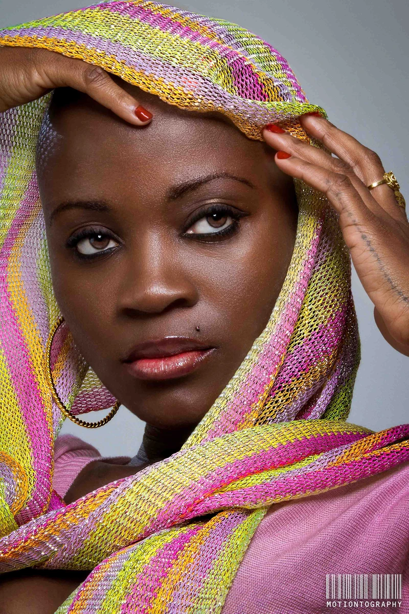 Editorial headshot with colorful scarf by Motiontography