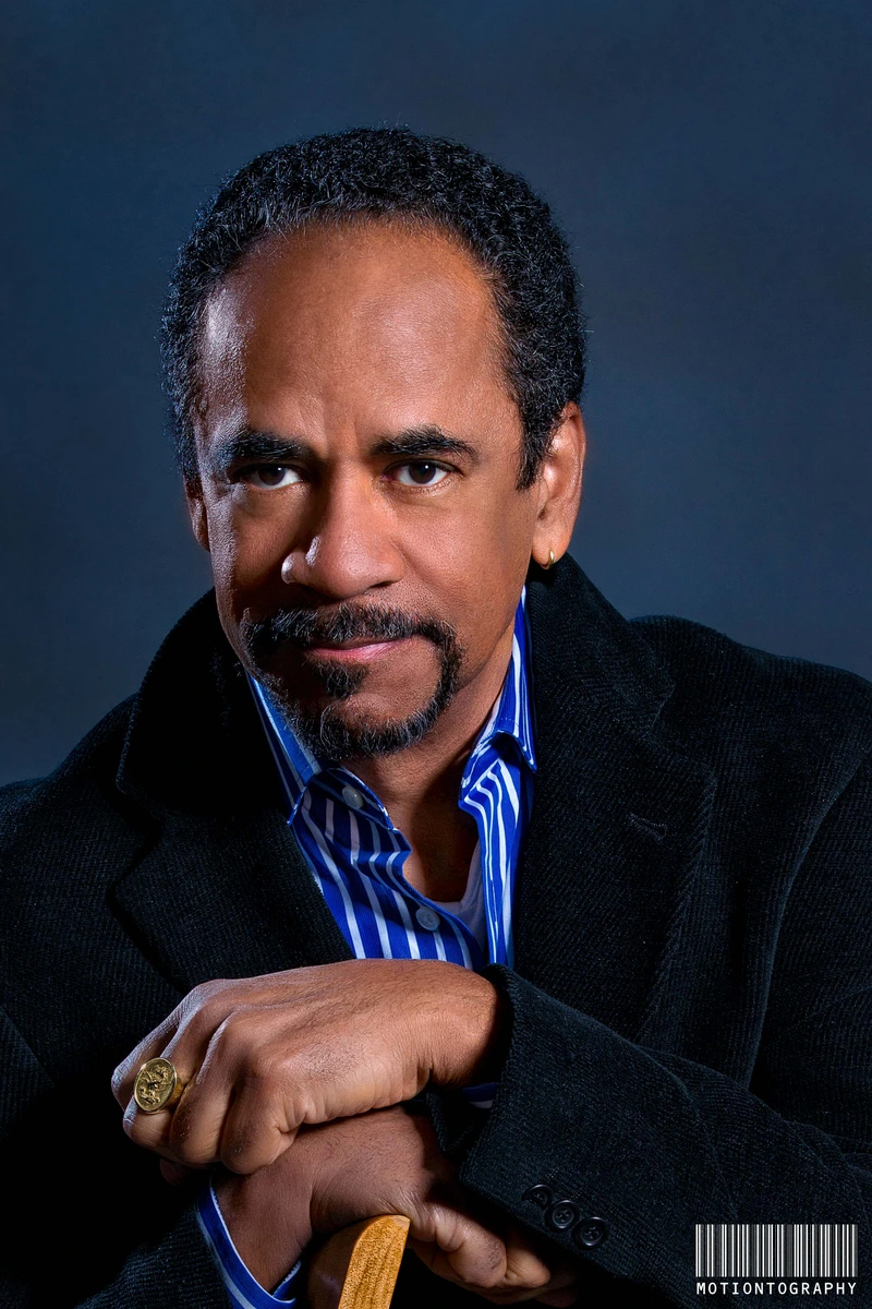 Actor Tim Reid studio headshot by Motiontography