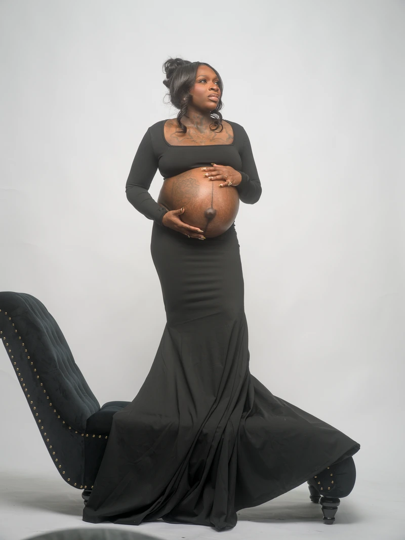 maternity flowing gown before retouching by Motiontography