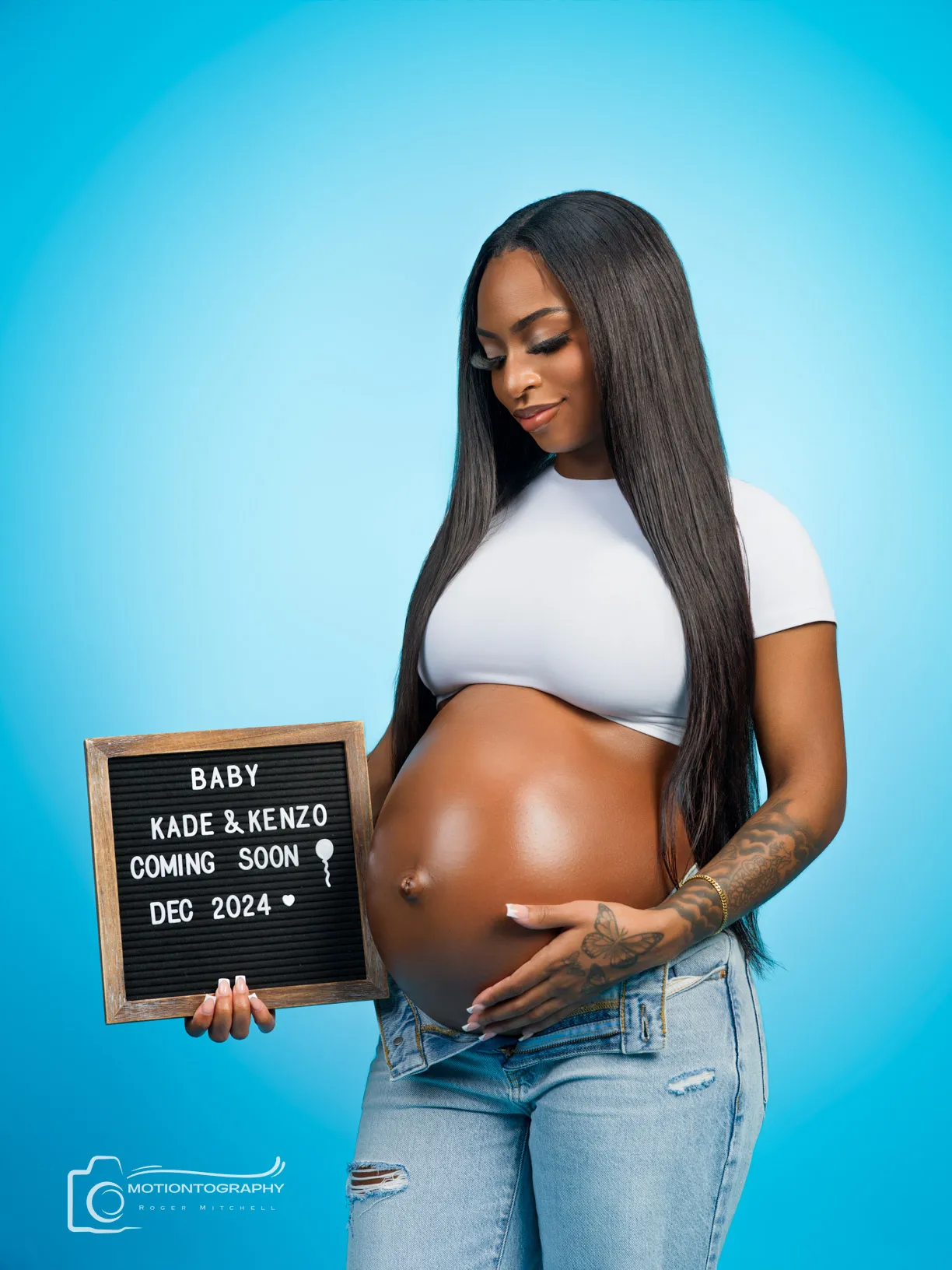 Trimester comparison for maternity photography timing